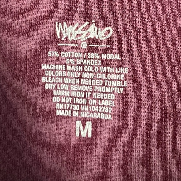 Mossimo Burgundy Red Scoop Neck Fitted Tank Top M - Picture 4 of 4